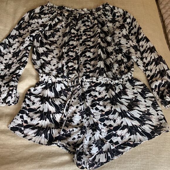 LoveShackFancy Silk Long Sleeve Romper in Black & White Abstract Pattern.size M. - Picture 1 of 8